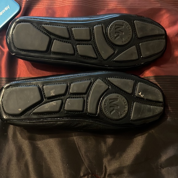 Michael Kors Moccasin Ballet Flats Like New - Picture 2 of 2